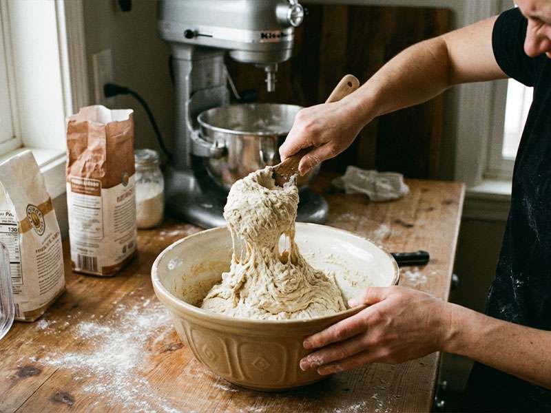 Probleme bei der Verwendung von glutenfreiem Brot, das sich schwer mischen lässt